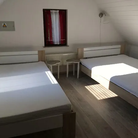 Pri Cuku In Sovi * Zgornje Hoce